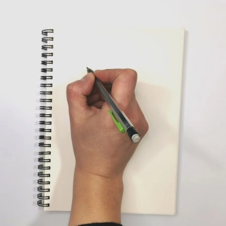 conseil pour bien tenir crayon dessin 2